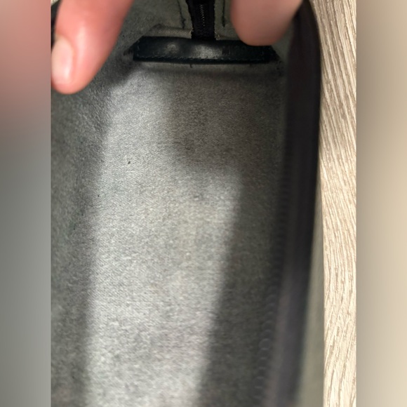 Louis Vuitton Structured Leather Case / Pouch (RARE- Great Condition) - Picture 7 of 11